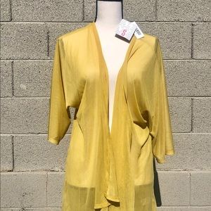 BNWT Lindsay (Lularoe)